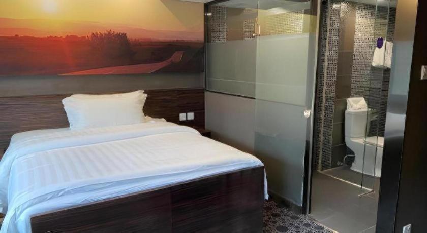 Hotel J Link