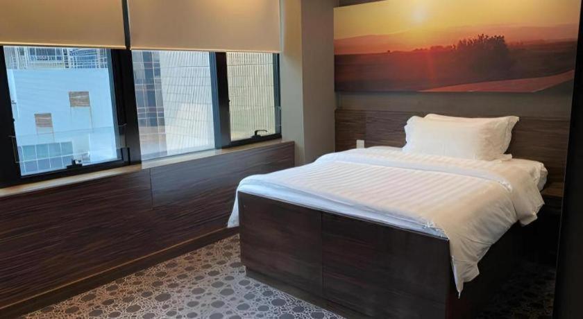 Hotel J Link Hong Kong
